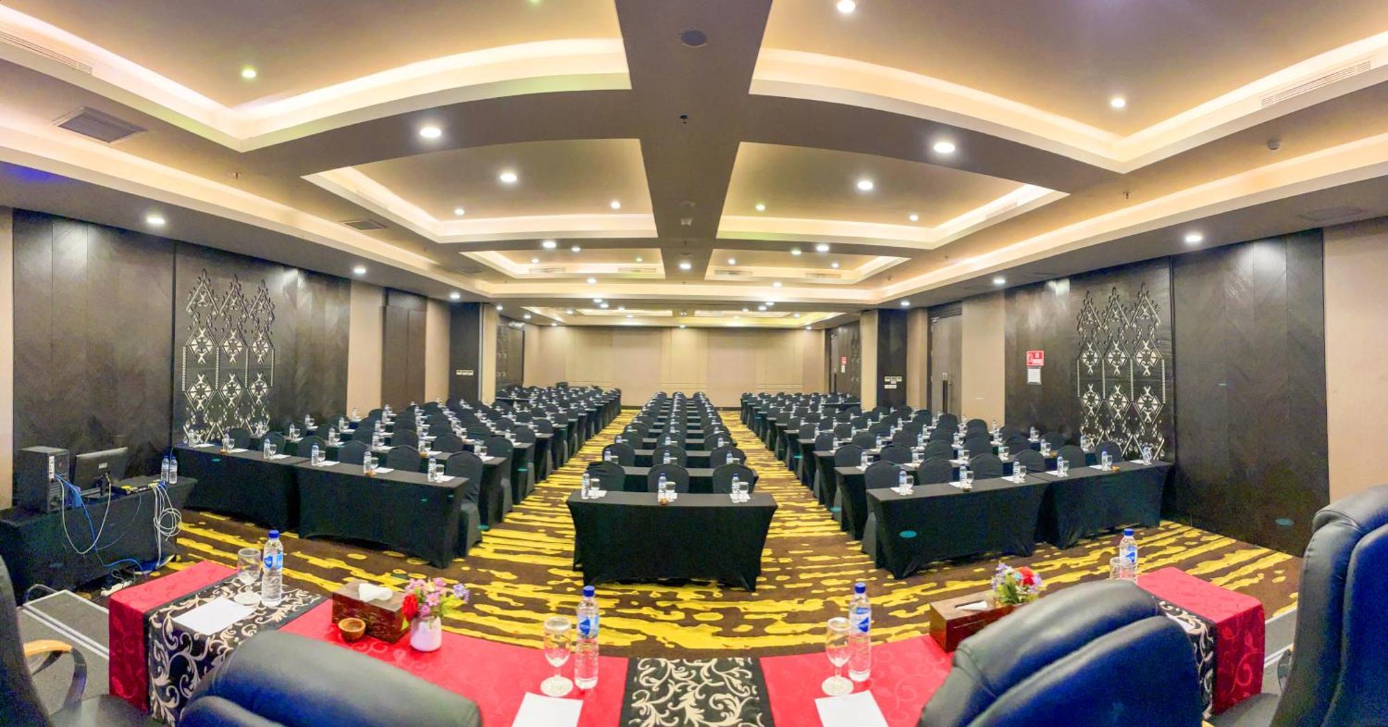 מטאראם Lombok Astoria Hotel מראה חיצוני תמונה