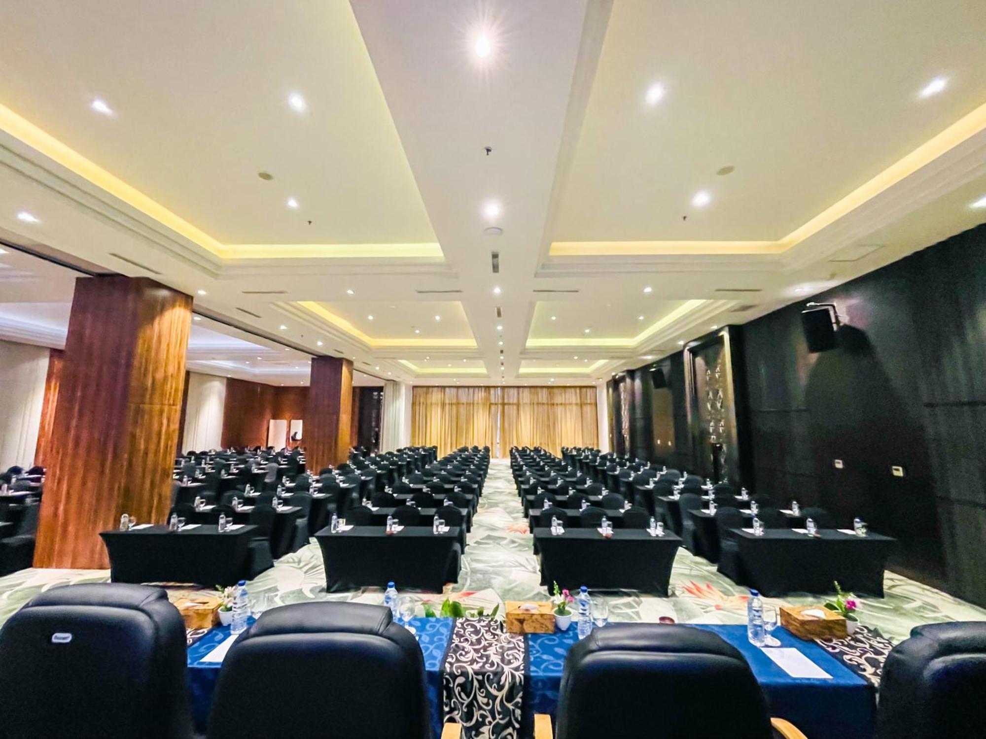 מטאראם Lombok Astoria Hotel מראה חיצוני תמונה