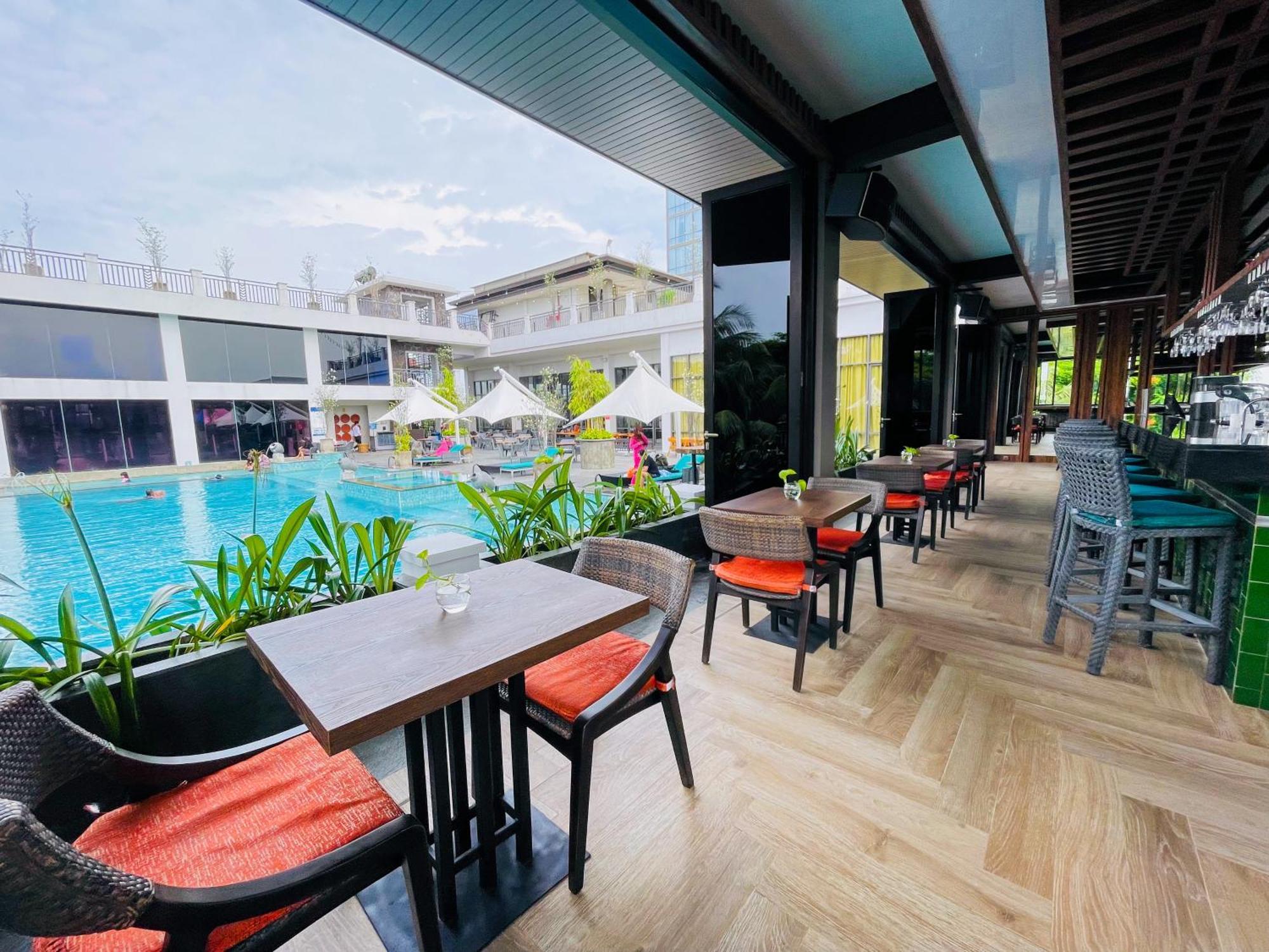 מטאראם Lombok Astoria Hotel מראה חיצוני תמונה