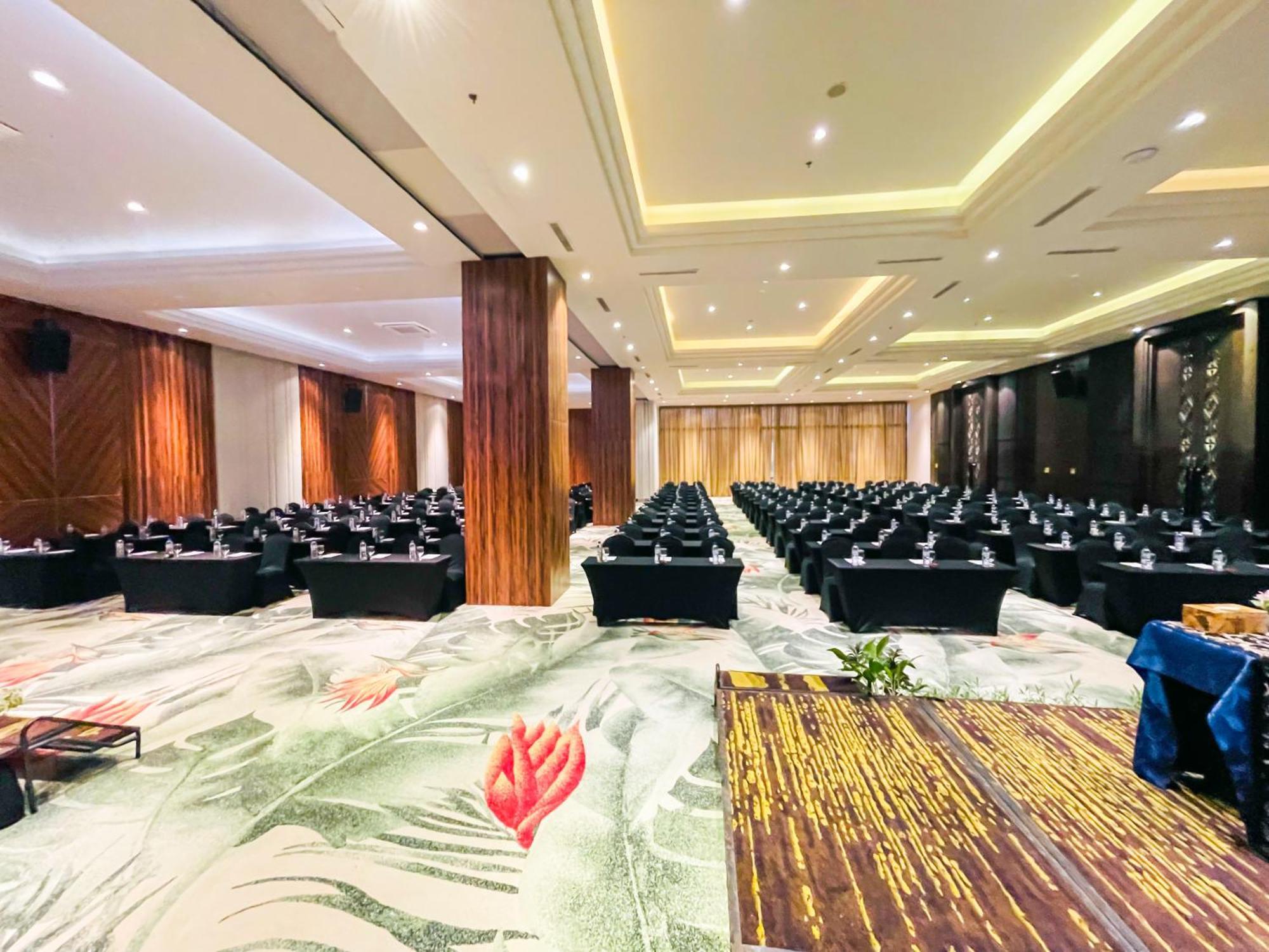 מטאראם Lombok Astoria Hotel מראה חיצוני תמונה