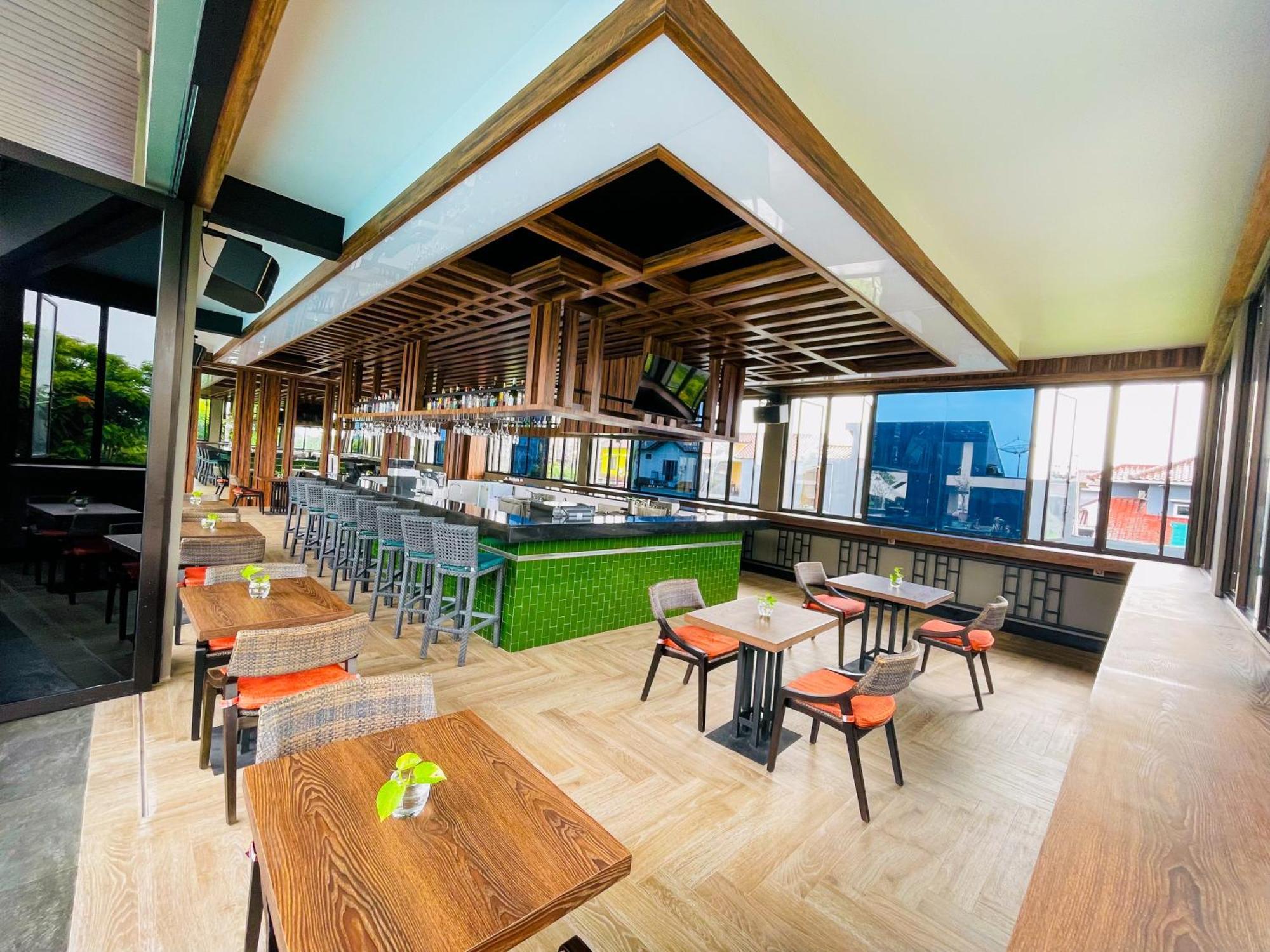 מטאראם Lombok Astoria Hotel מראה חיצוני תמונה