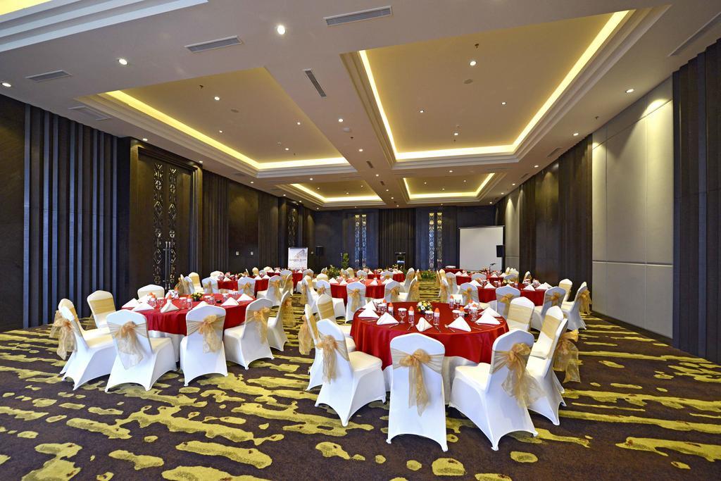מטאראם Lombok Astoria Hotel מראה חיצוני תמונה